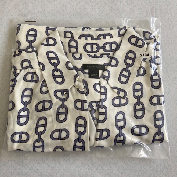 Ann Taylor Women’s top - Picture 7 of 7